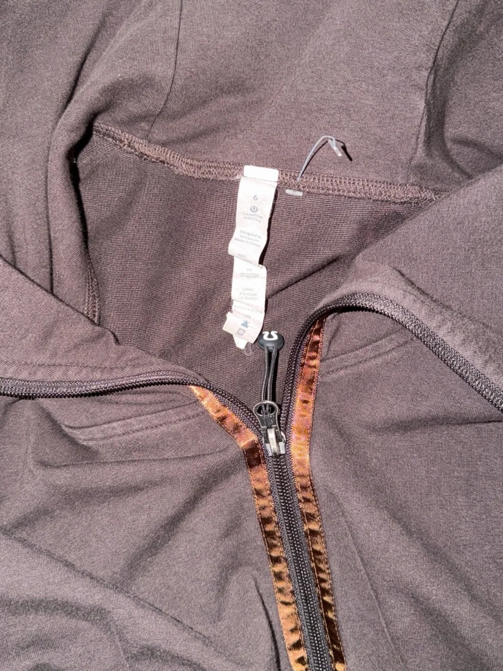 Brown vintage Lululemon scuba